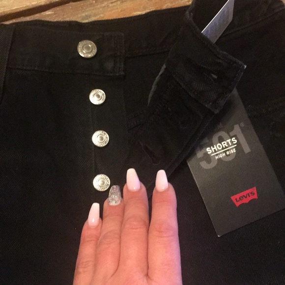 Levi Strauss High Rise Shorts - Picture 3 of 5